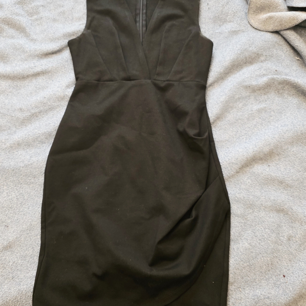 Lulu's Chic Black Deep V Front Stretch Mini Dress Sz S
